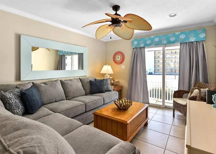Holiday home Updated 2 Bedroom In Tiffanie By The Sea With Outdoor Pool, Steps To The Beach!
