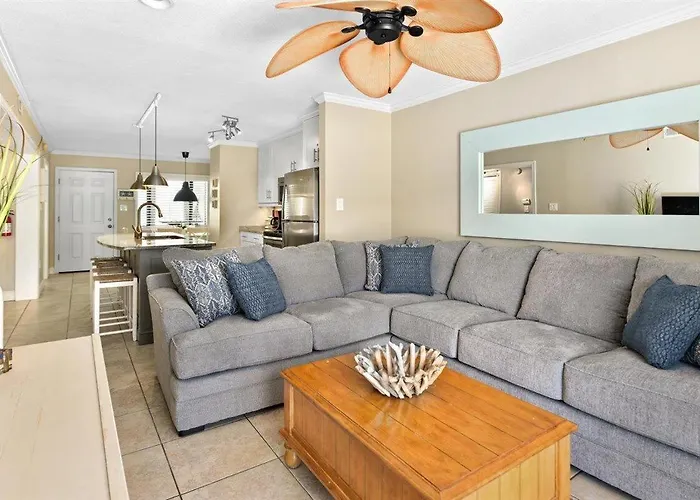 Updated 2 Bedroom In Tiffanie By The Sea With Outdoor Pool, Steps To The Beach! Ocean City