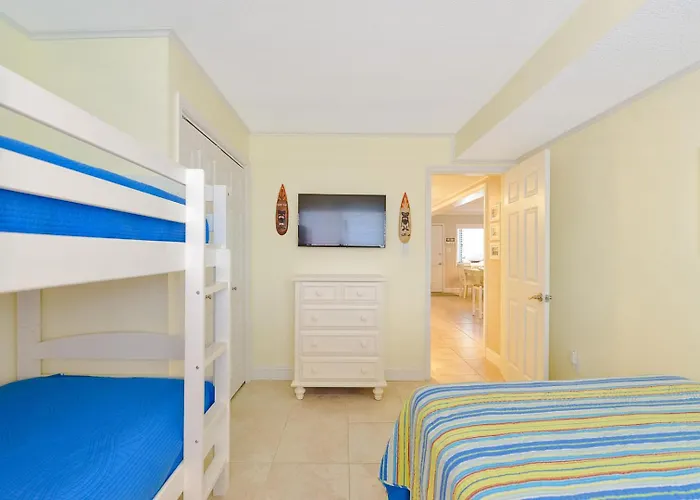 Updated 2 Bedroom In Tiffanie By The Sea With Outdoor Pool, Steps To The Beach! * Ocean City